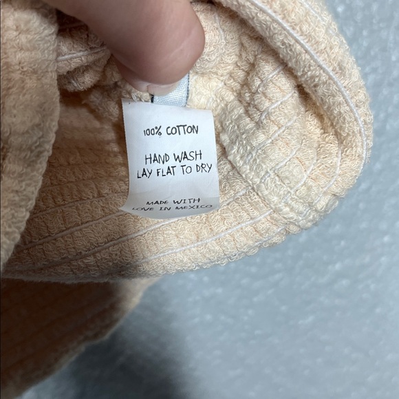 Jen’s Pirate Booty Crop Top - Picture 5 of 6